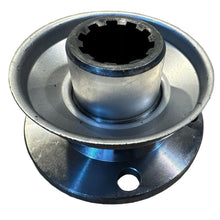 Ielādēt attēlu galerijas skatītājā, Cardan Shaft Flange Timken Axles – Bukhanka (Classic &amp; Modern) &amp; Hunter &amp; 469 – OEM 69-2402100 /220600240210000 - Clutch and transmission - UAZ spare parts