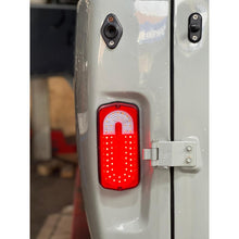 Last inn bildet i gallerivisningen, LED Tail light Universal – Hunter &amp; 469, Bukhanka – OEM 4573-001-87018980-2014 - - UAZ spare parts
