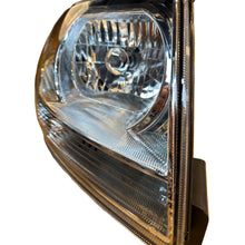 Kép betöltése a Galéria nézegetőbe, Right Headlight Assembly - Profi - OEM 236000371101000 - - UAZ spare parts