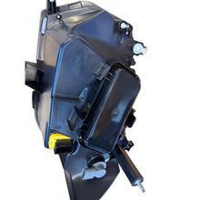 Carica l'immagine nel visualizzatore di Gallery, Right Headlight Assembly from 2015 - Patriot - OEM 3163-00-3711010-20 - - UAZ spare parts