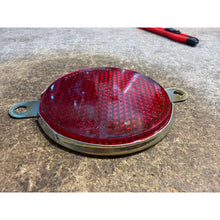 Načíst obrázek do prohlížeče Galerie, Round Red Reflector 3151.3716-002 - GAZ Series - Ref 3151.3716-002 - - UAZ spare parts