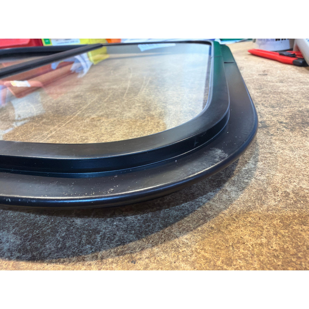 Sliding Window Set (2 pcs) driver and co driver door – 469 and Hunter (Classic & Modern) – OEM 07114 -469H - Body and exterior - UAZ spare parts