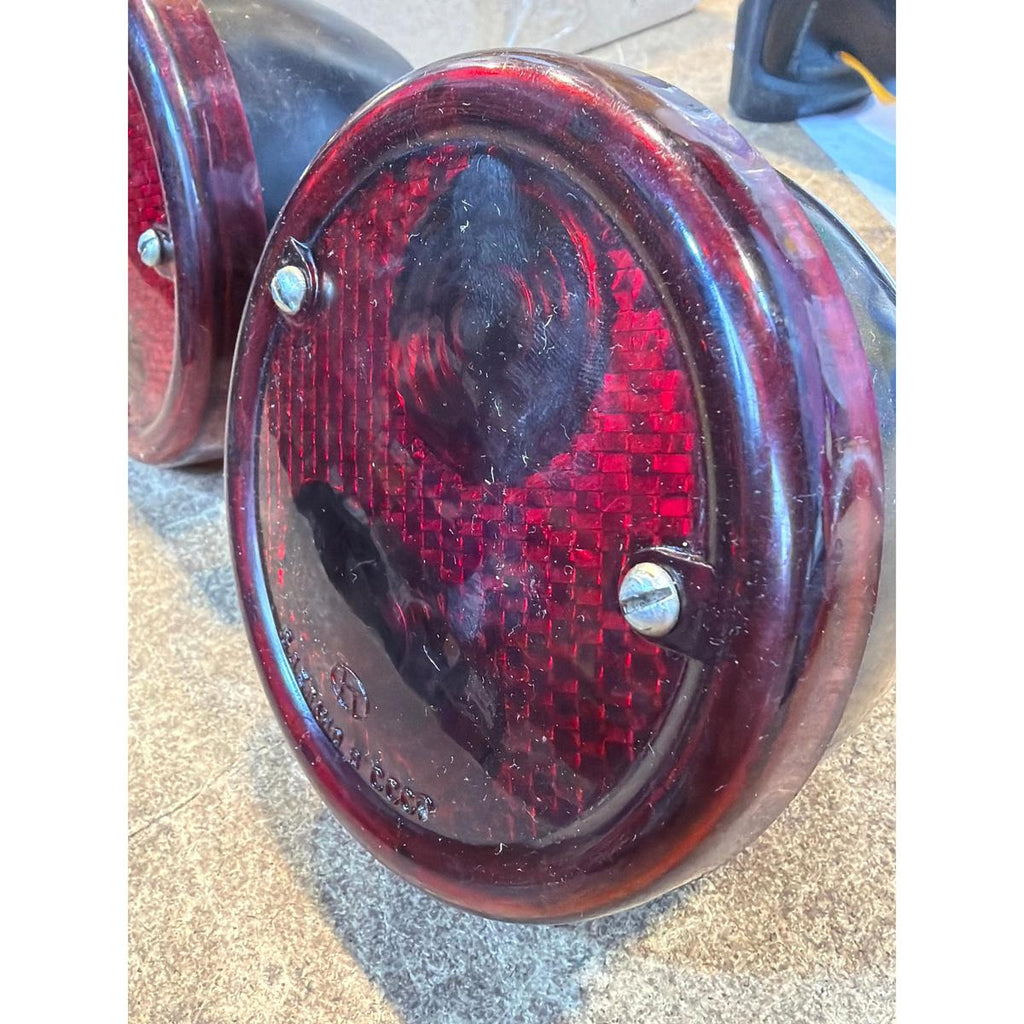 Taillight Set with Underlighting (2 pcs) – GAZ – OEM 451-34612377 - Used & Refurbished - UAZ spare parts