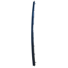 Lataa kuva Galleria-katseluun, Vertical Guide Rubber Front Door Windows – Bukhanka (Classic &amp; Modern) – OEM 469-6113148 - Body and exterior - UAZ spare parts