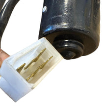 Görseli Galeri görüntüleyiciye yükleyin, Windscreen Wiper Motor with Support &amp; Trapezium – Hunter &amp; 469 (2.7L) – OEM 315190520510000 - Electrical and instruments - UAZ spare parts