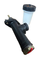 Kép betöltése a Galéria nézegetőbe, Clutch Master Cylinder Hydraulic - Hunter &amp; 469 - OEM 42000.046900-1602300 - - UAZ spare parts