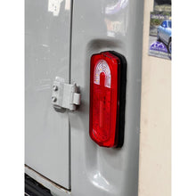 Last inn bildet i gallerivisningen, LED Taillight Set + Relay - Hunter &amp; 469 (2.7L), Bukhanka (2.4/2.7/2.9L) - - UAZ spare parts