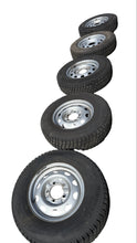 Kép betöltése a Galéria nézegetőbe, Wheel &amp; Tire Set 16in Silver 225/75R16 (5x) – Hunter &amp; 469; Bukhanka – USED - - UAZ spare parts