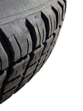 Kép betöltése a Galéria nézegetőbe, Wheel &amp; Tire Set 16in Silver 225/75R16 (5x) – Hunter &amp; 469; Bukhanka – USED - - UAZ spare parts